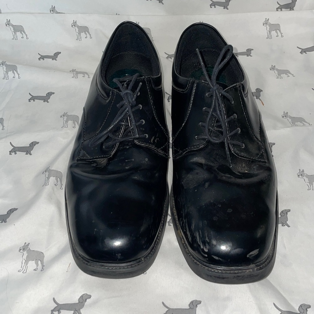 PRICE DROP!! Max Baum Leather Men’s Dress Shoes. Black. Oxford type. Size 13.